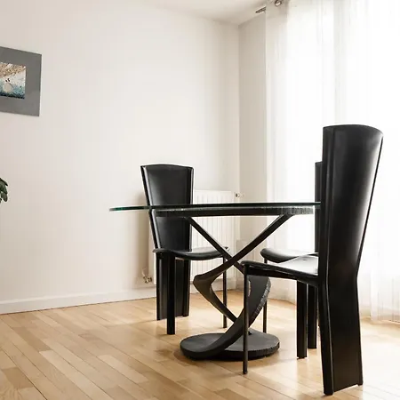 Spacious Duplex In The Heart Of Daire *