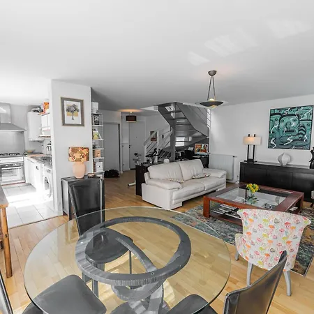 Daire Spacious Duplex In The Heart Of *