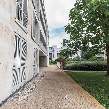Spacious Duplex In The Heart Of * Bordeaux